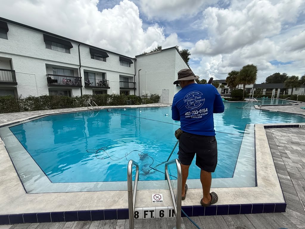 Mantenimiento semanal de piscina