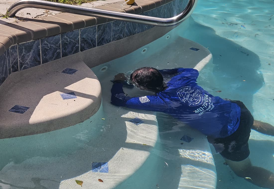 Underwater inspection of pool fittings